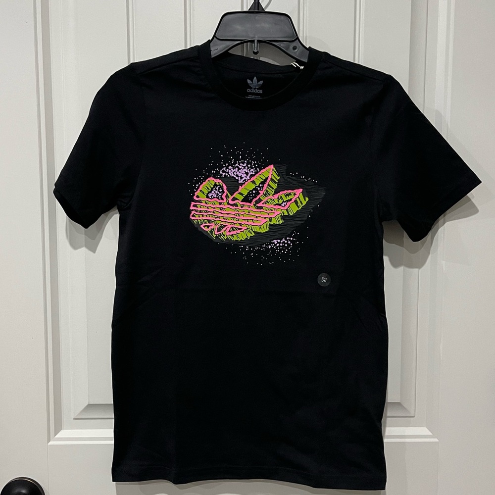 ✨✨  Adidas Girls Shirt✨✨